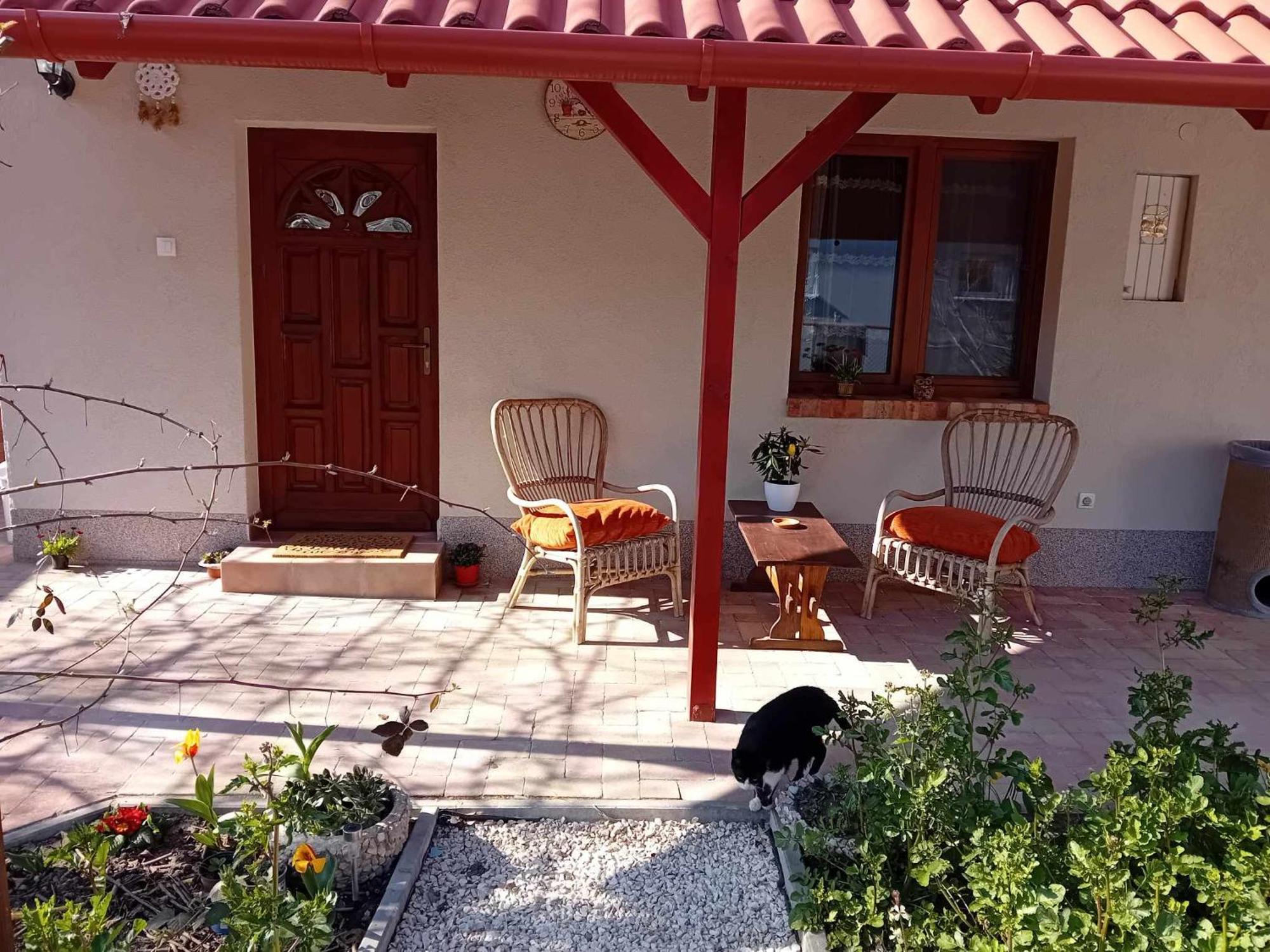 Edi Apartman Vecses Luaran gambar